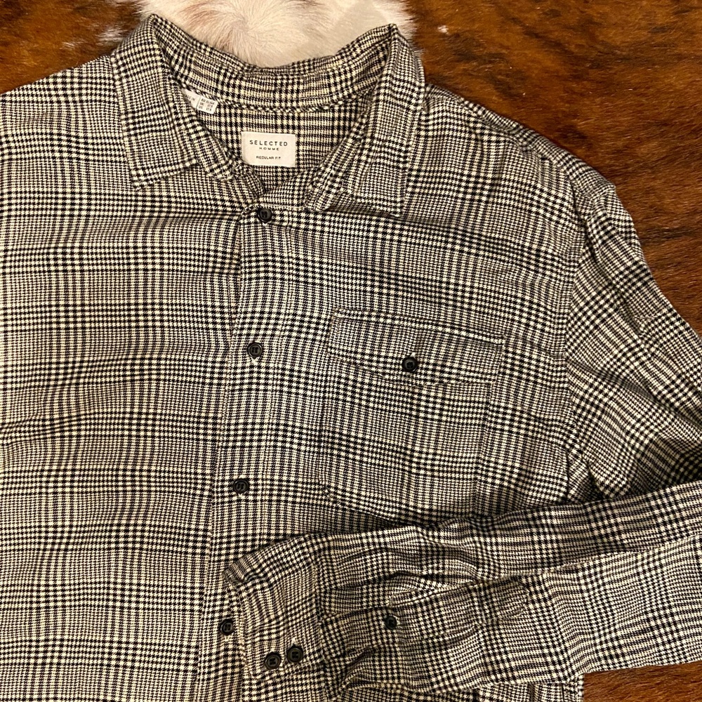 Selected Button Up - Picture 3 of 3